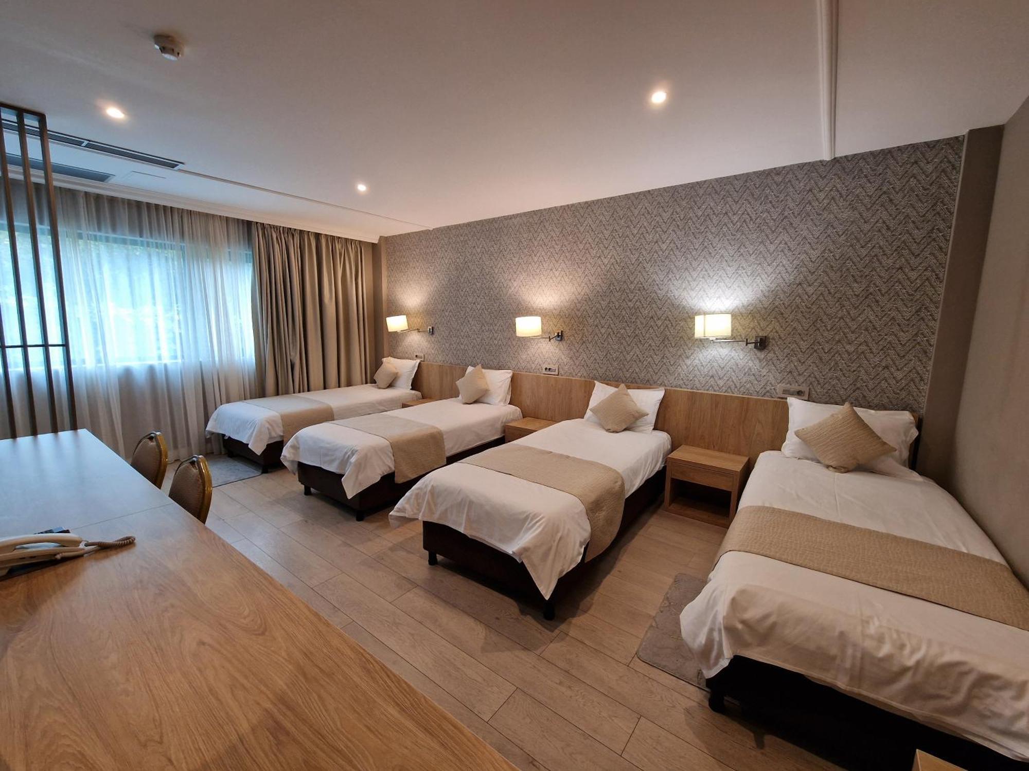 Hotel Sunny Hill Κλουζ-Ναπόκα Εξωτερικό φωτογραφία