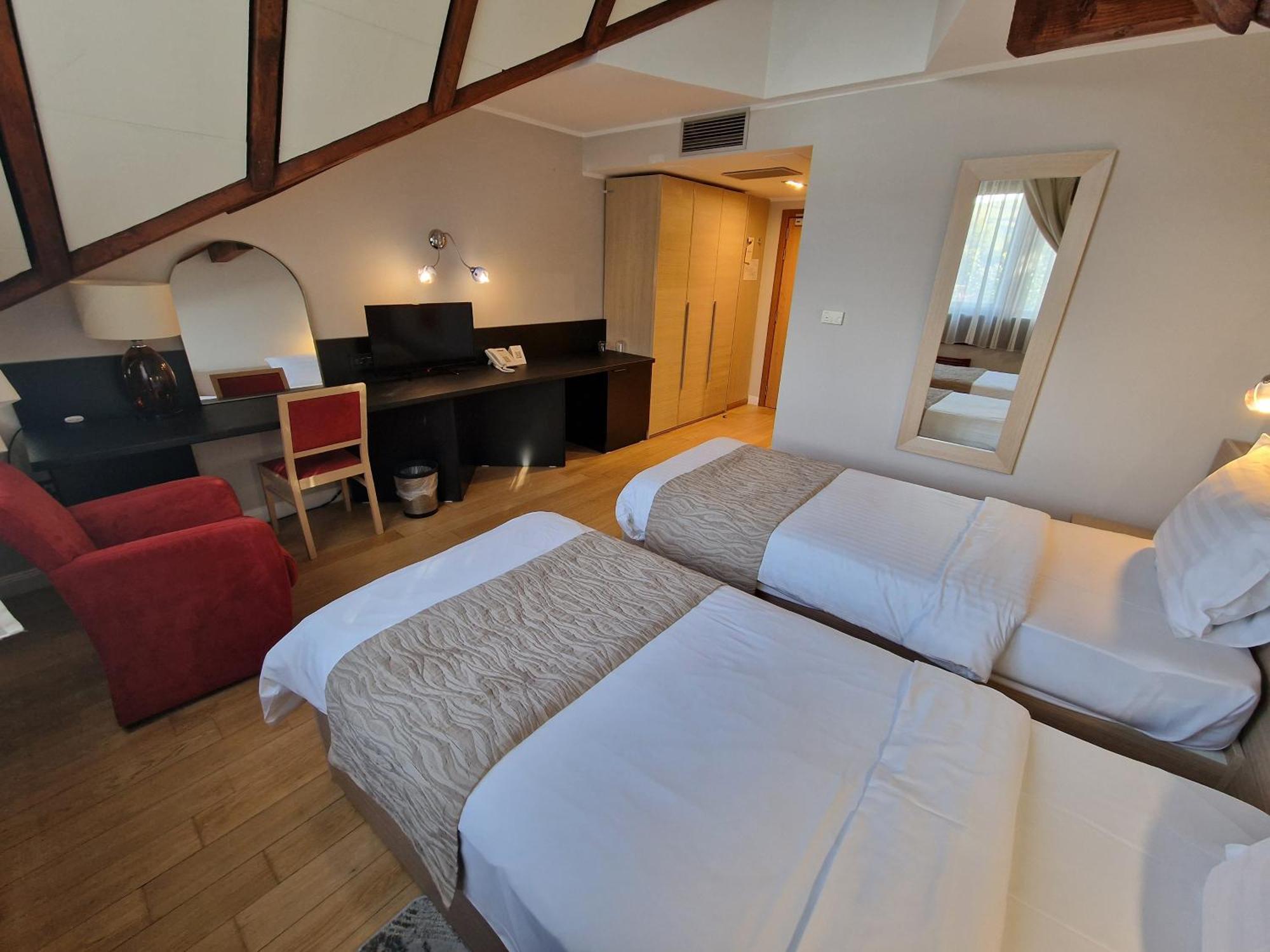 Hotel Sunny Hill Κλουζ-Ναπόκα Εξωτερικό φωτογραφία