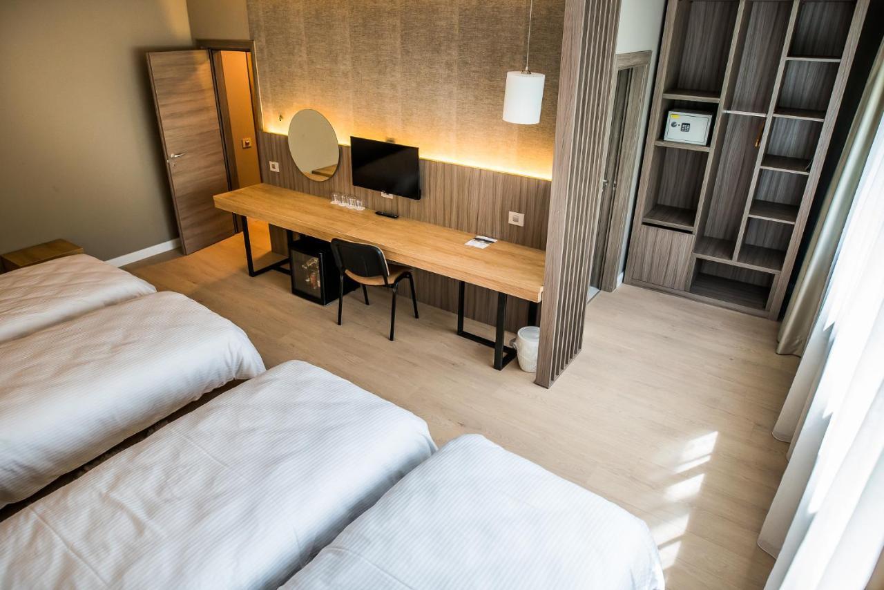 Hotel Sunny Hill Κλουζ-Ναπόκα Εξωτερικό φωτογραφία